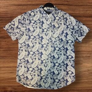 21men Blue and White Paisley Casual Shirt